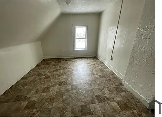 10403 Kempton Ave — Photo 5