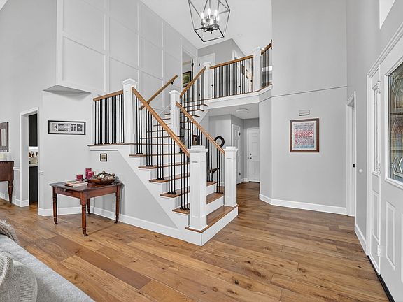 2nd image of 11038 S Longdale Cir