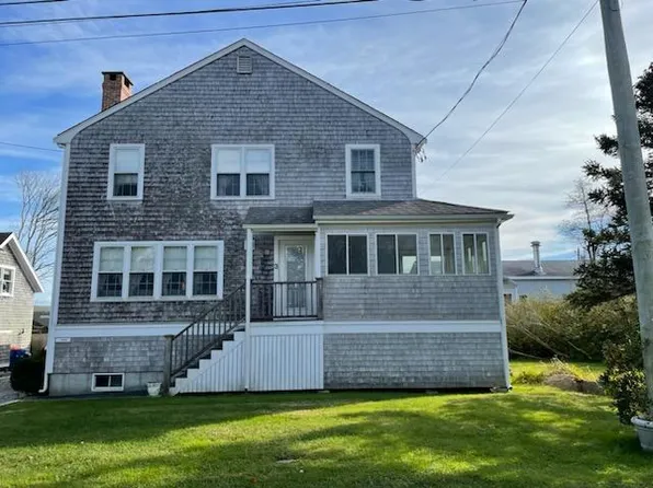 3 Sagamore Rd, Mattapoisett, MA 02739