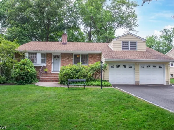 5 Seymour St, Caldwell Boro Twp., NJ 07006