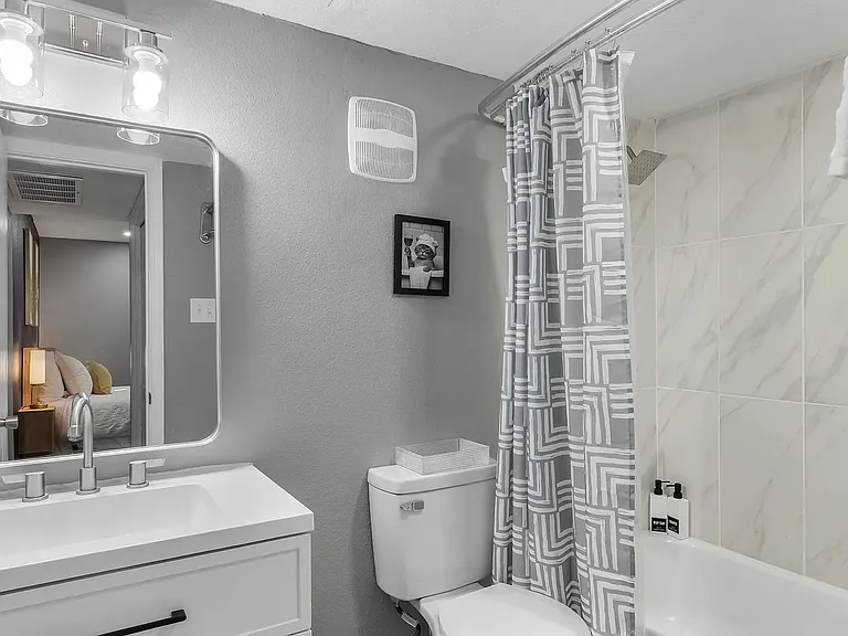 7900 Brookriver Dr #1724 — Photo 12
