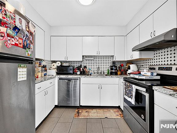 3rd image of 776-784 N 6th Street #6
