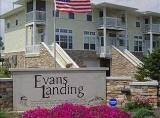 505 Mackinaw Trl, Luna Pier, MI 48157