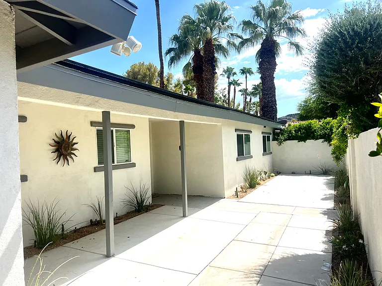 2250 S Bobolink Ln — Photo 10