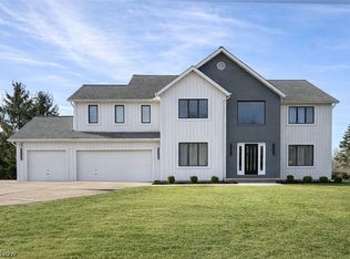 608 Dewitt Dr, Highland Heights, OH 44143