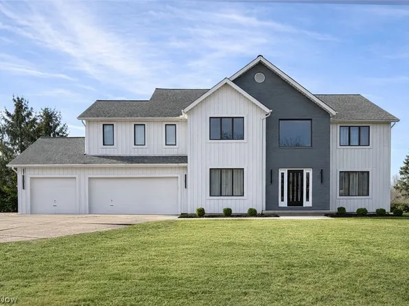 608 Dewitt Dr, Highland Heights, OH 44143