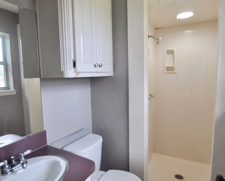 6212 Granbury Hwy — Photo 13