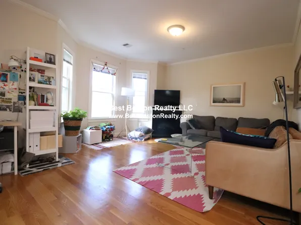 9 Marney St #3, Cambridge, MA 02141