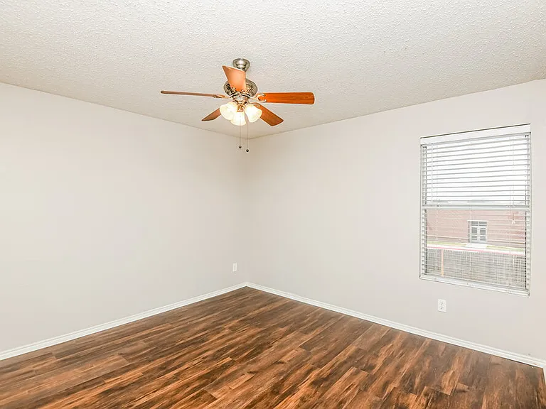 3115 Teodoro Dr — Photo 17