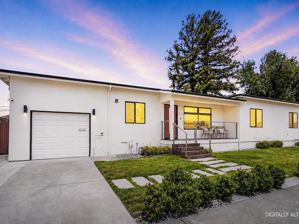 1st image of 233 Poinsettia Ave