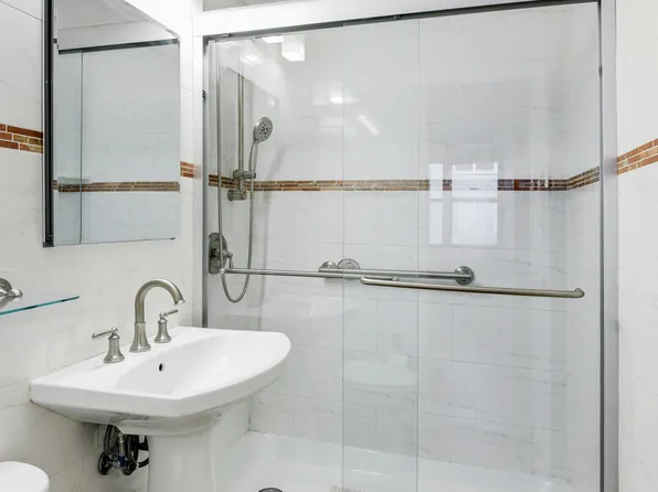520 East 72nd Street image 10 of 10