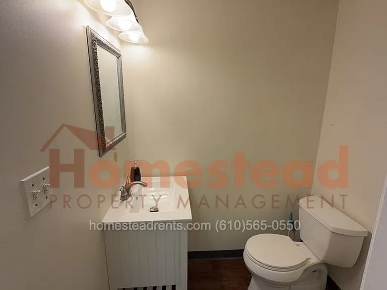 532 Dekalb St — Photo 13
