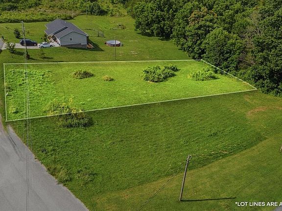 2nd image of 11 Jean Woods Cir