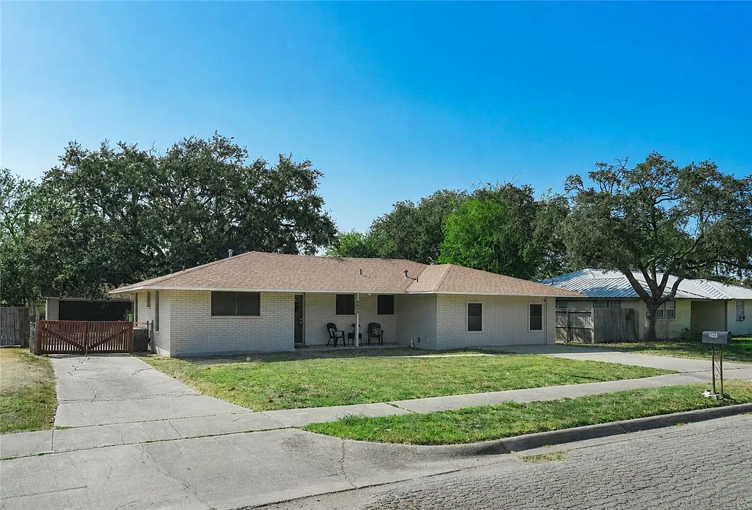 4 bed, 3.0 bath, 1668 sqft, $2,500 — Photo 2