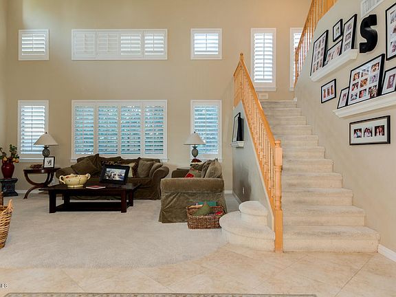 4th image of 611 E Julian Dr