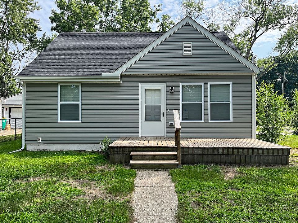 1st image of 1104 Parkwood Ave