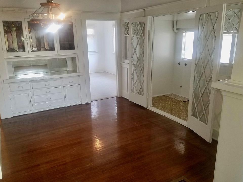 1st image of 219 N Avenue 60