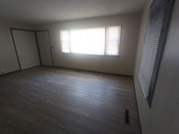 2nd image of 825 Cleary Ave