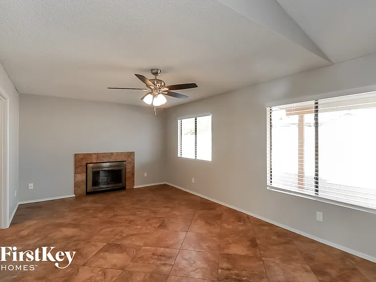 3638 E Verdin Rd — Photo 5