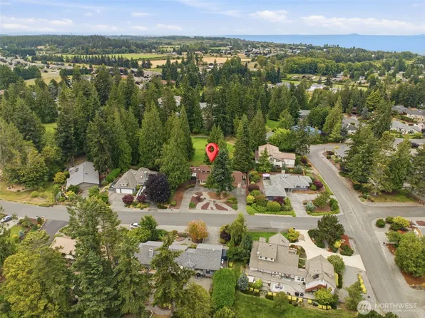 106 Fairway Place, Sequim, WA 98382