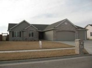 2240 River Trail Rd, Salina, KS 67401