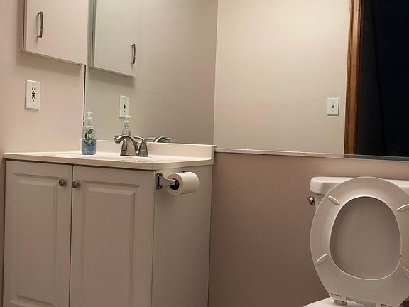 4th image of 219 Pond Way