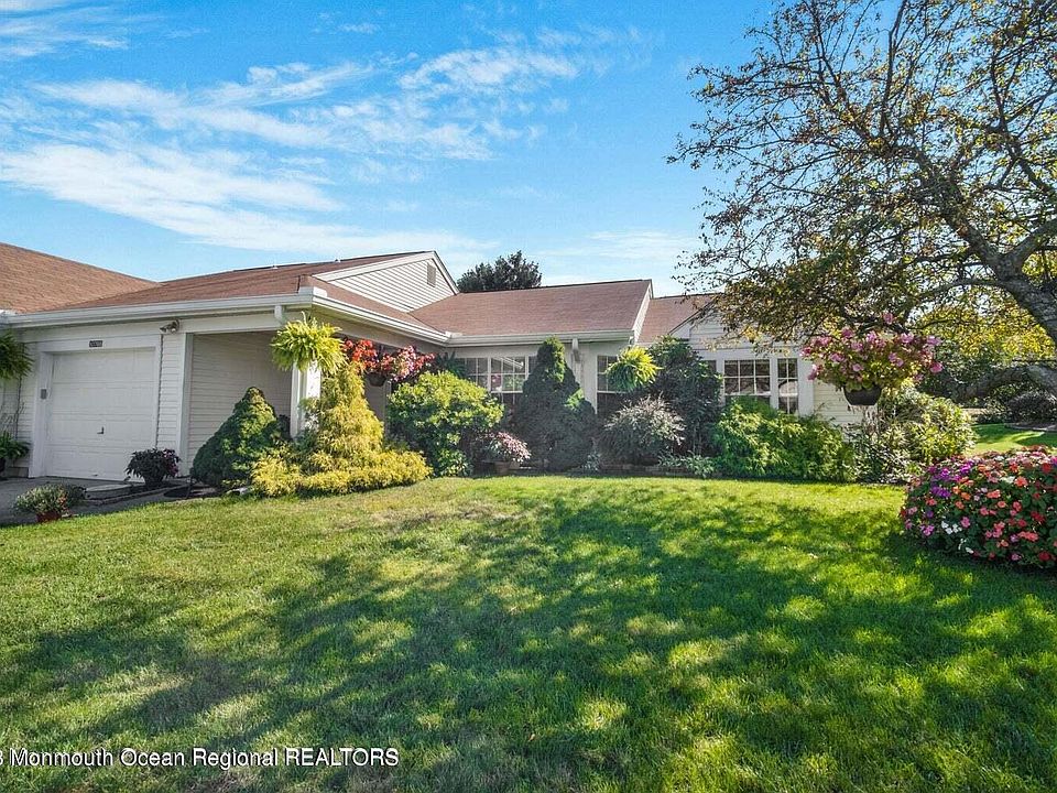 1st image of 1078B Buckingham Drive