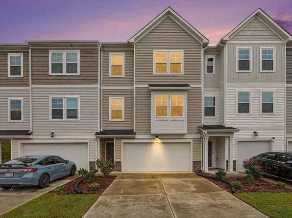 3009 Castle Loch Ln, Durham, NC 27703
