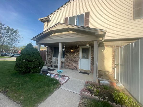 15647 Dupage Blvd #23