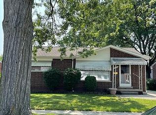 8232 Rickie Ln, Westland, MI 48185