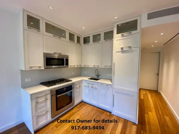 480 Central Park West image 1 of 17