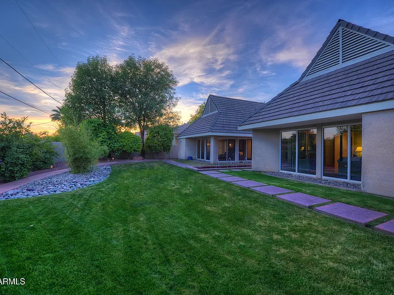 1523 W Vista Ave — Photo 22