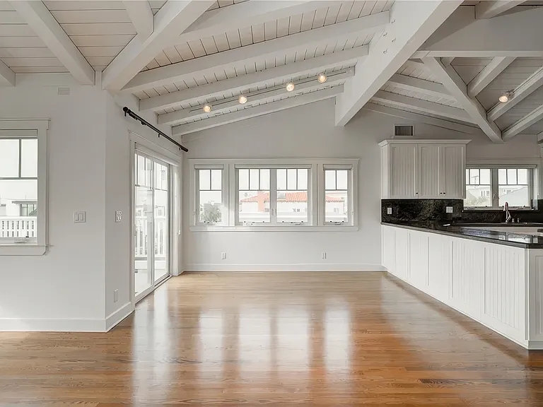 316 Highland Ave — Photo 7