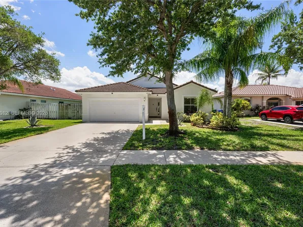 18510 NW 23rd St, Pembroke Pines, FL 33029