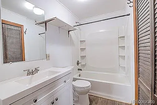 3 bed, 934 sqft, $2,200 — Photo 3