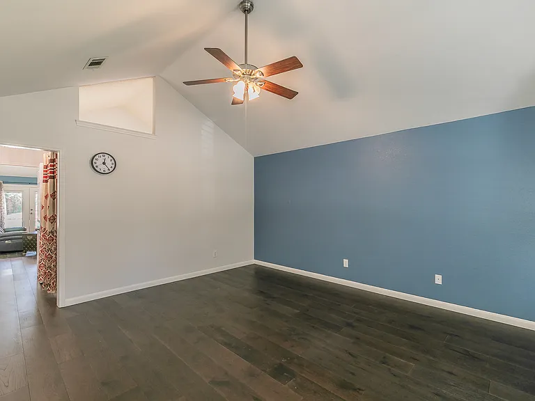 2 Edgemere Ct — Photo 17