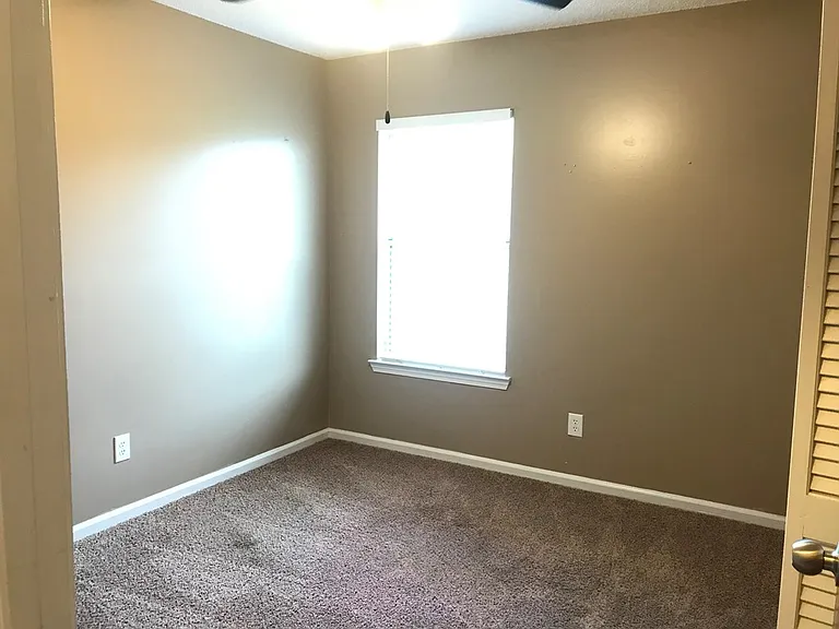 314B Ray Ave — Photo 6
