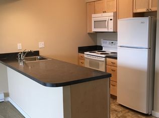 4230 SW View Point Ter APT 13, Portland, OR 97239