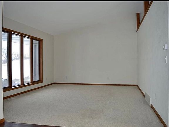 2nd image of 708 2nd St