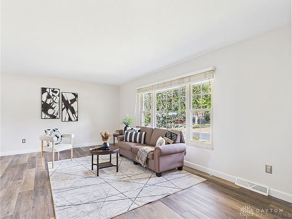 5th image of 311 Pleasant Hill Dr