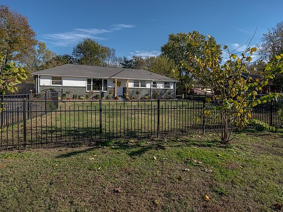 3rd image of 2916 Rich Acres Dr