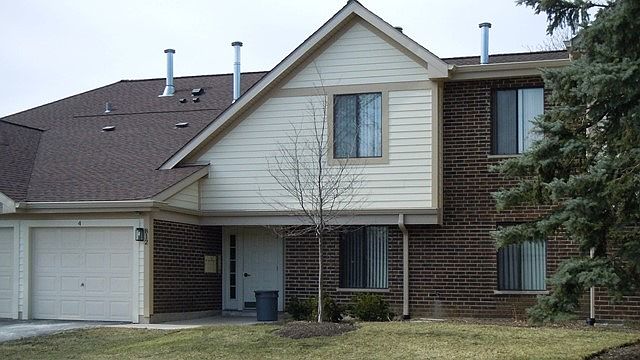 1st image of 812 E Carriage Ln Unit 3