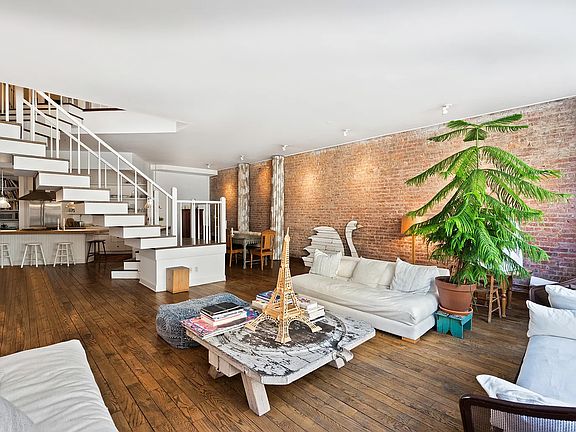 2nd image of 118 Wooster St #4C5C