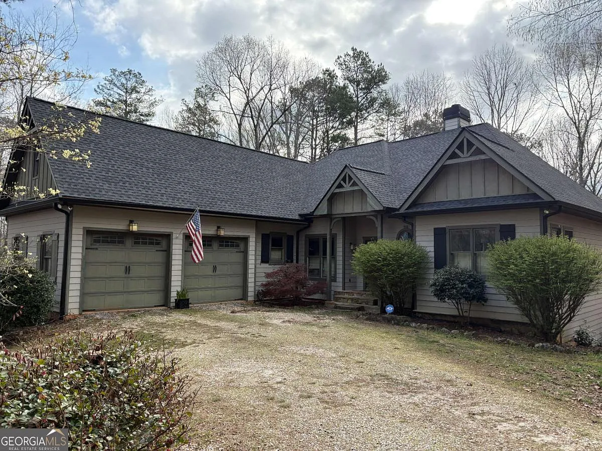 558 Deans Dr photo 1