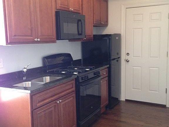 3rd image of 7722 N Ashland Ave #B2