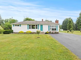 5173 Mapleton Rd, Lockport, NY 14094