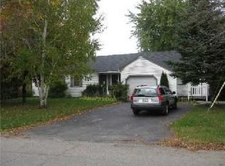 10 Laurel Cir, Bangor, ME 04401