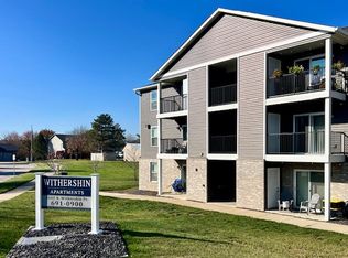 5605 N Withershin Point #1, Peoria, IL 61615