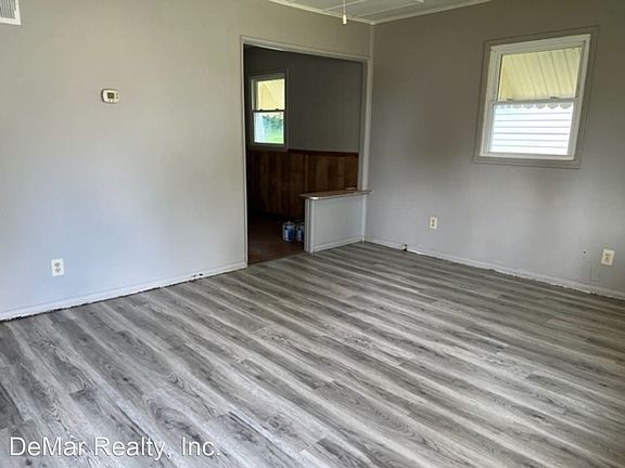 3rd image of 837 E Florida Ave