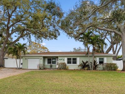 1339 Russell Dr N, Saint Petersburg, FL, 33710